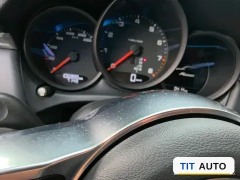2020 Porsche Macan 9