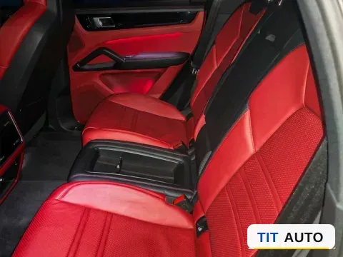 2019 Porsche Cayenne 8