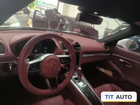2022 Porsche 718 2