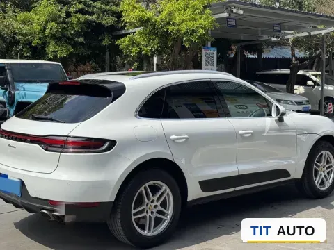 2020 Porsche Macan 3