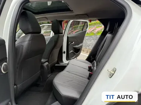 2022 Peugeot 2008 6