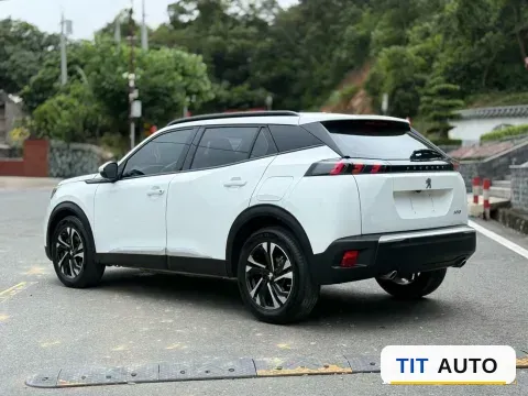 2022 Peugeot 2008 7