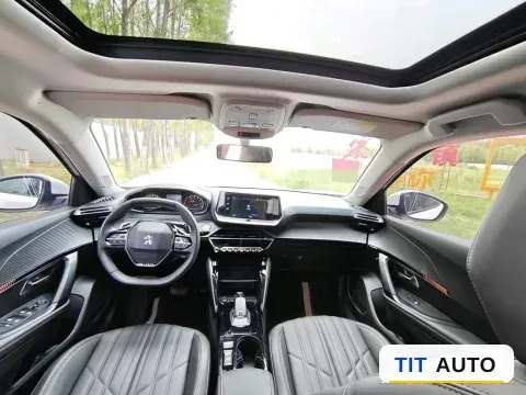 2022 Peugeot 2008 12
