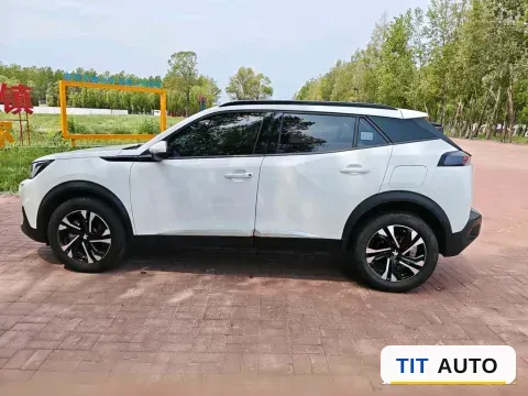 2022 Peugeot 2008 8