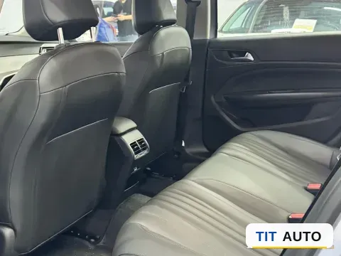 2024 Peugeot 408 4