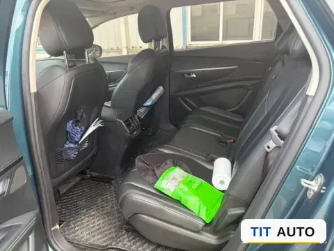 2021 Peugeot 5008 3