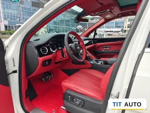 2021 Bentley Bentayga 3