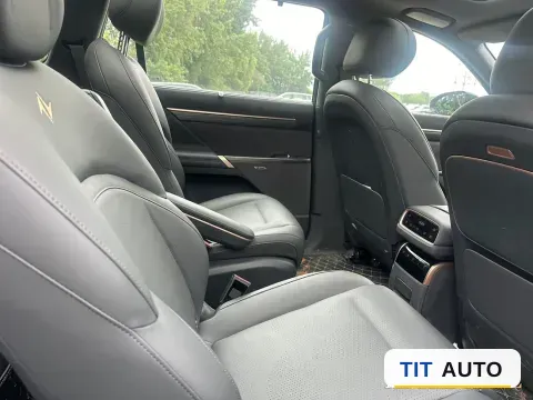2024 DongFeng eπ eπ008 8