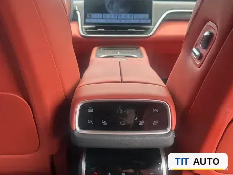 2024 DongFeng eπ eπ008 8
