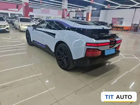 2023 HiPhi Z 6
