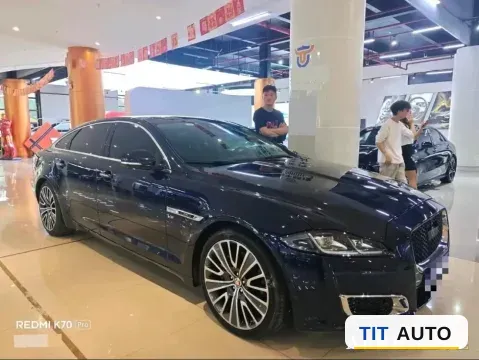 2016 Jaguar XJ 3