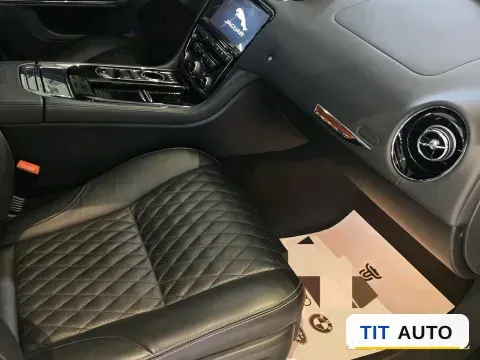 2016 Jaguar XJ 7