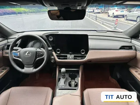 2025 Lexus ES 6