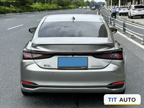 2025 Lexus ES 7