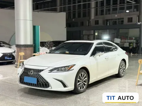 2022 Lexus ES