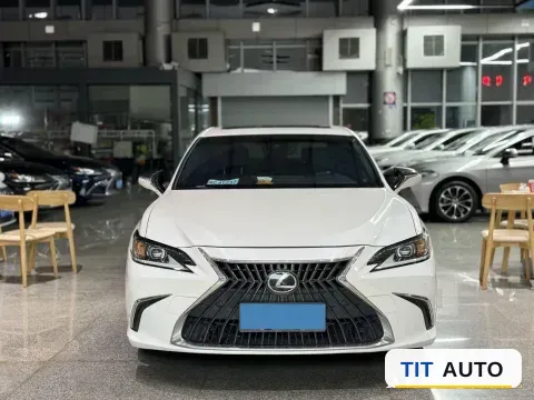 2022 Lexus ES 2