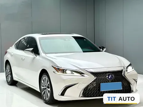 2021 Lexus ES 3