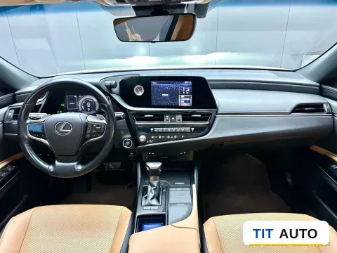 2021 Lexus ES 5