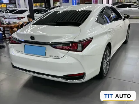 2023 Lexus ES 6