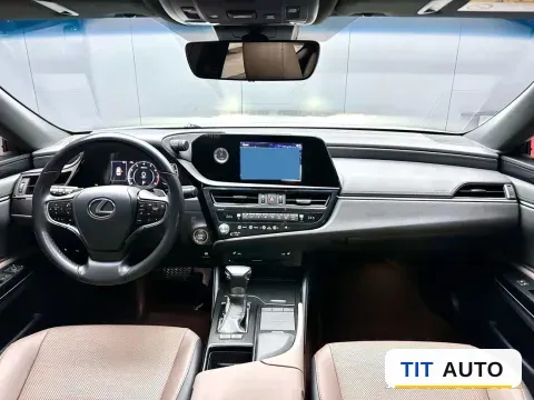 2021 Lexus ES 5