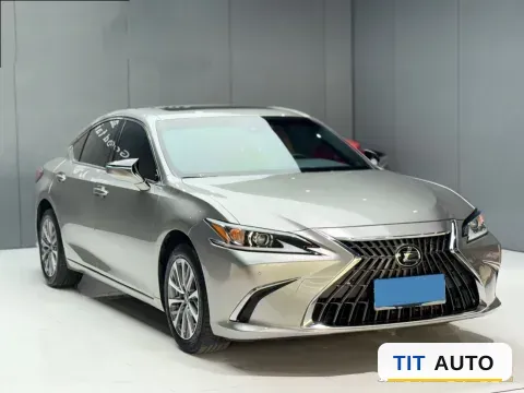 2021 Lexus ES 3