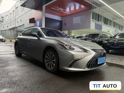 2023 Lexus ES 3