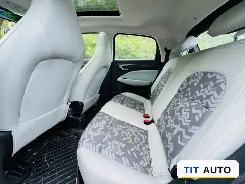 2022 Soueast A5 5