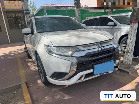 2021 Mitsubishi Outlander 3