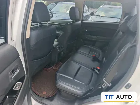 2020 Mitsubishi Outlander 5