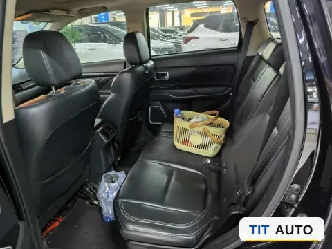 2019 Mitsubishi Outlander 3