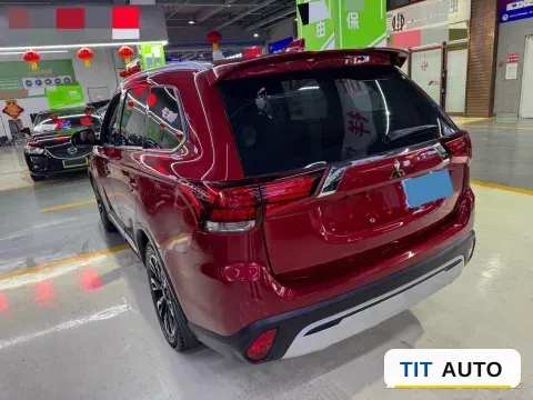 2019 Mitsubishi Outlander 7