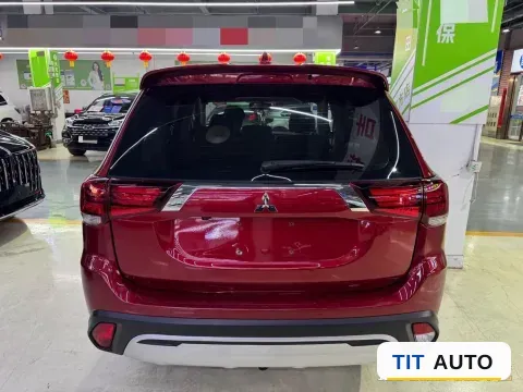 2019 Mitsubishi Outlander 8