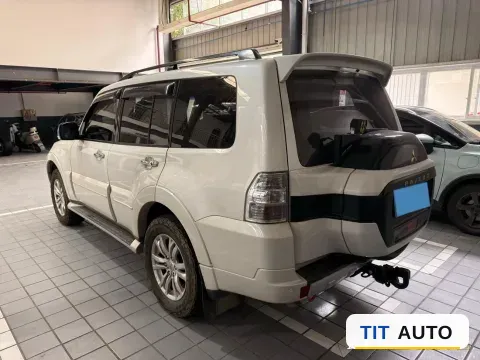 2018 Mitsubishi Pajero 6