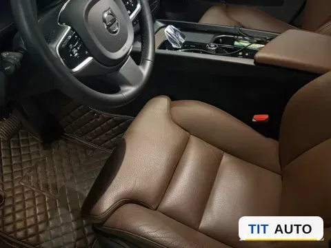 2024 Volvo XC60 7
