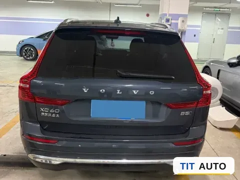 2024 Volvo XC60 8