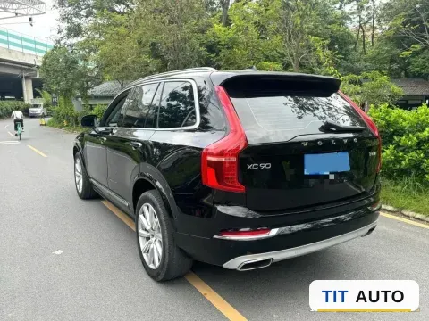 2019 Volvo XC90 9