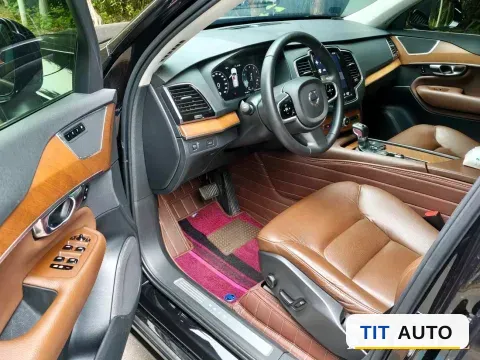 2019 Volvo XC90 7