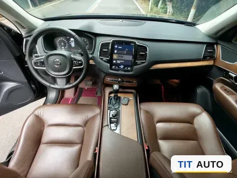 2019 Volvo XC90 8