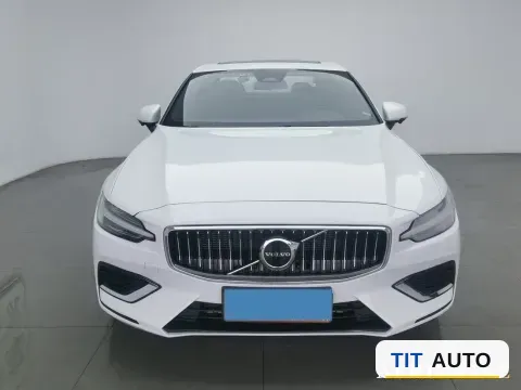 2023 Volvo S60 2