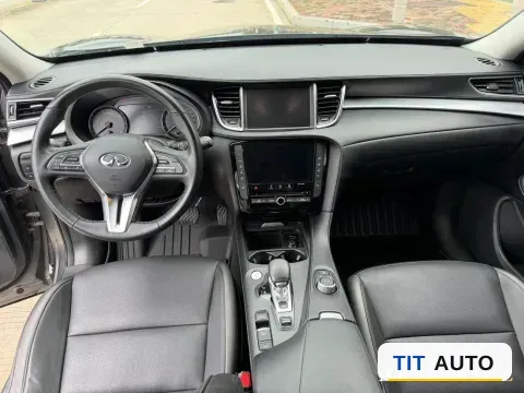2018 Mitsubishi Pajero 8