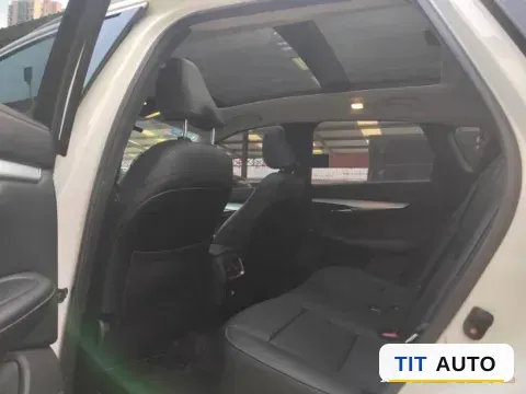2018 Mitsubishi Pajero 8