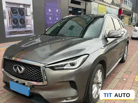 2018 Infiniti QX30 3
