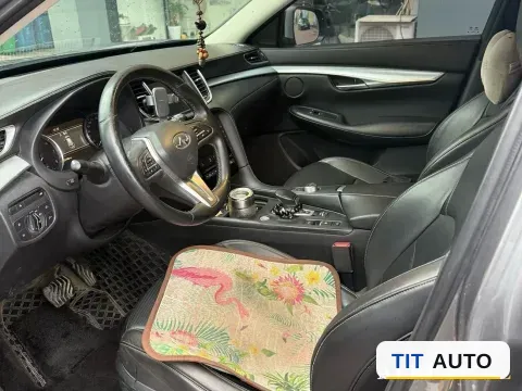 2018 Infiniti QX30 4
