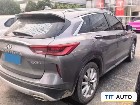 2018 Infiniti QX30 7