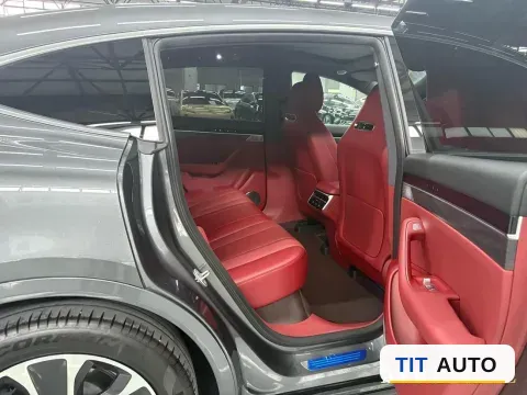 2026 Luxeed R7 8