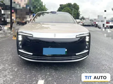 2025 MAEXTRO S800 2