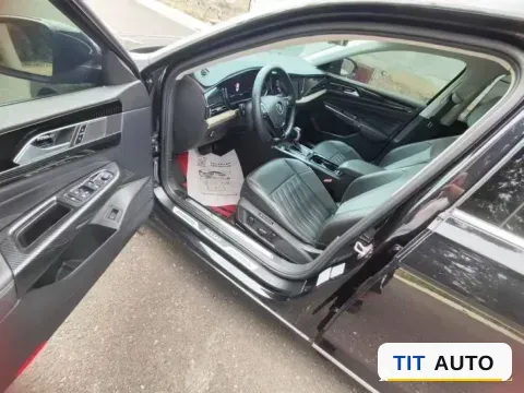 2019 Volvo V40 5