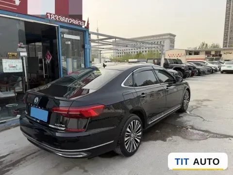 2019 Volvo V40 5