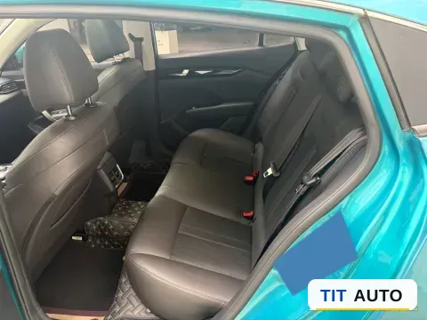2020 DongFeng Aeolus YiXuan 8