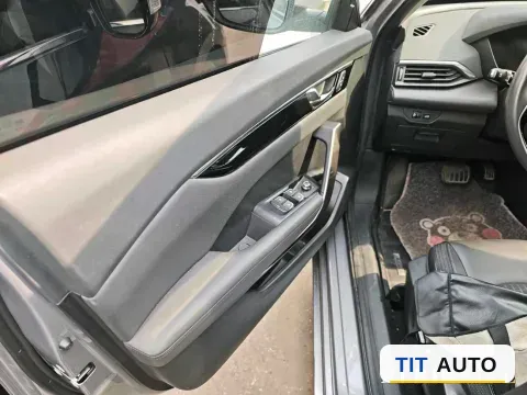2020 DongFeng Aeolus YiXuan 8